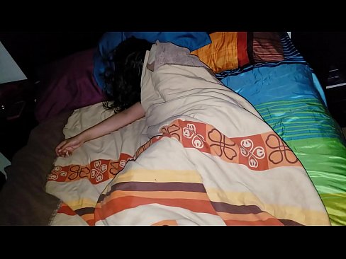 ❤️ Nevlastný syn nadáva svojej mladej nevlastnej matke, zatiaľ čo ona spí. ❤️ Anal video na sk.psi-mass.ru